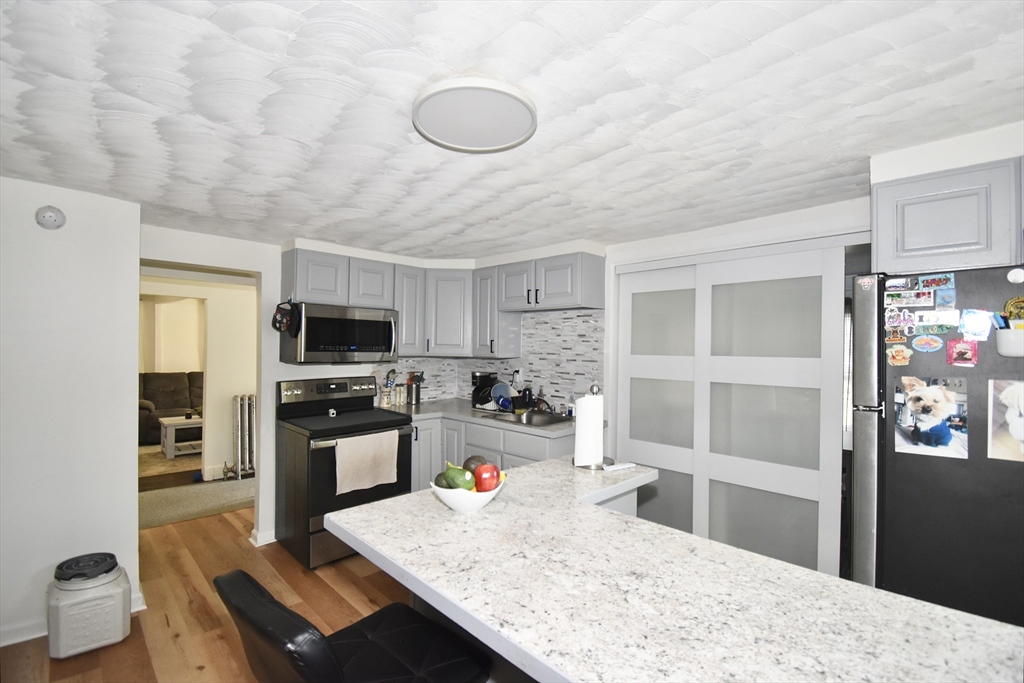 106 Suffolk Street Springfield, MA 01109 - Photo 8 of 18