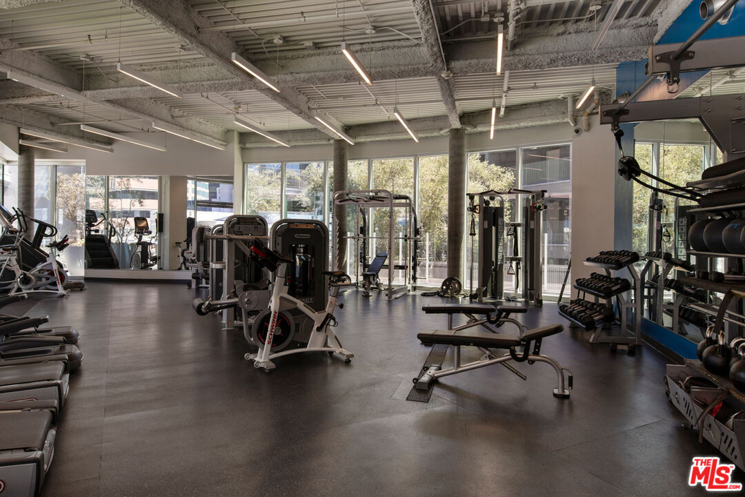 901 Flower Street, Unit 704 Los Angeles, CA 90015 - Photo 21 of 22