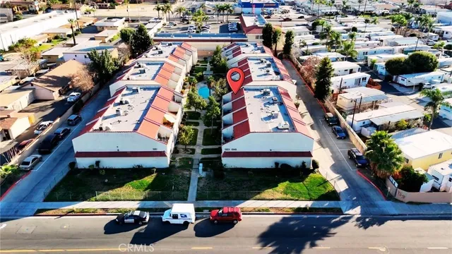 $299,900 | 1337 West Latham Avenue, Hemet, CA 92543