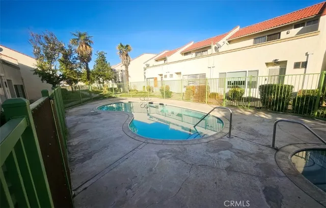 $299,900 | 1337 West Latham Avenue, Hemet, CA 92543