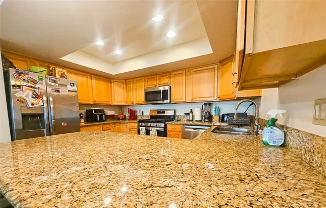 $299,900 | 1337 West Latham Avenue, Hemet, CA 92543