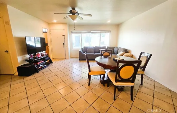 $289,900 | 1337 West Latham Avenue, Hemet, CA 92543