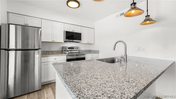 $699,900 | 1111 Ginger Road, Lake Ozark, MO 65049