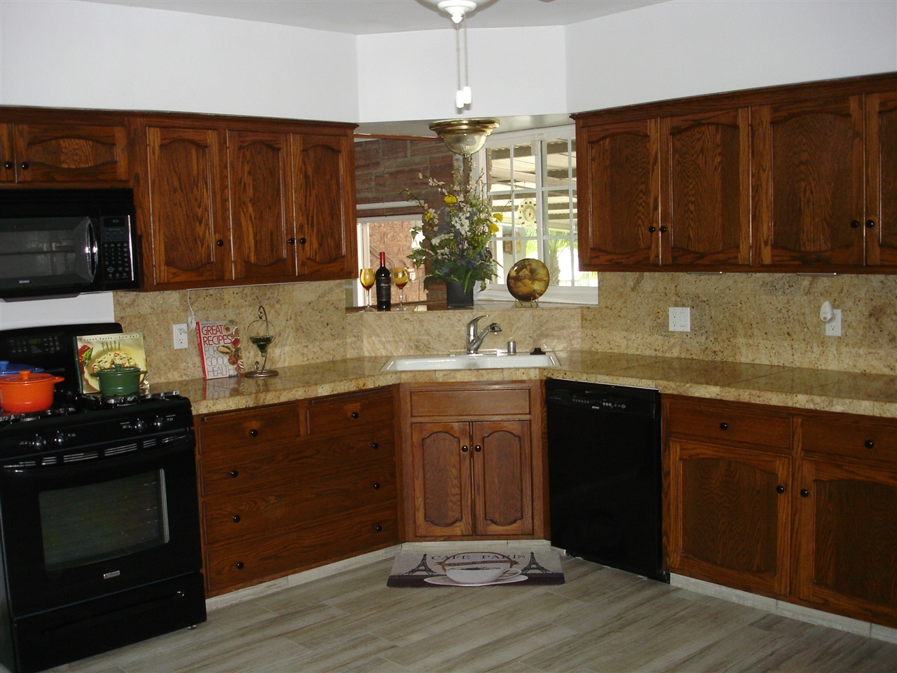 1283 El Rey Avenue El Cajon, CA 92021 - Photo 6 of 19 Gallery Image 6
