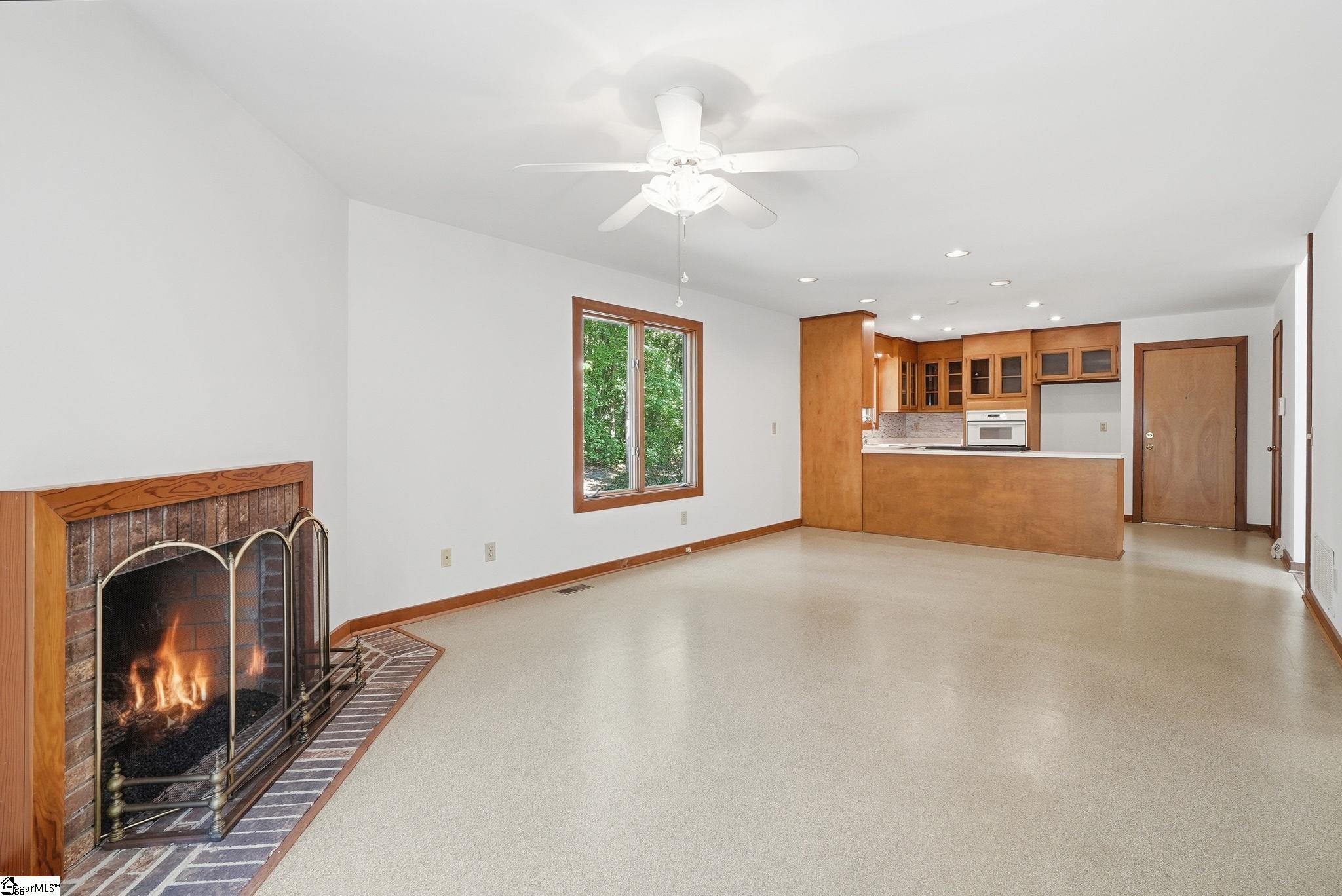 2 Red Oak Road Greenville, SC 29615 - Photo 10 of 28 Gallery Image 10