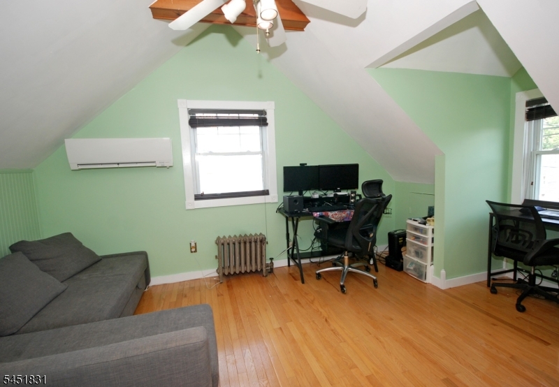 131 Weiss Terrace Raritan, NJ 08869 - Photo 22 of 40 Gallery Image 22