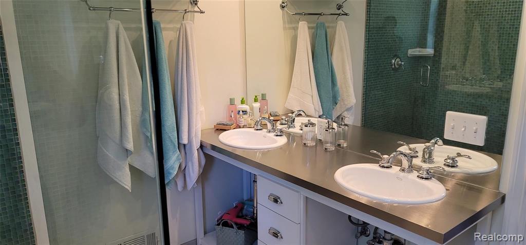 1280 West Fairview Lane Rochester Hills, MI 48306 - Photo 27 of 40