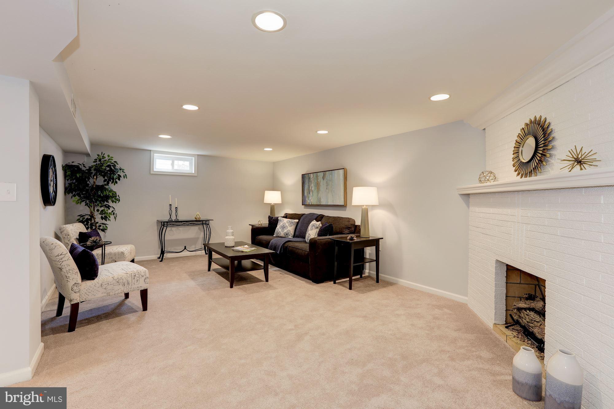 357 Brock Bridge Road Laurel, MD 20724 - Photo 17 of 26 Family Room
