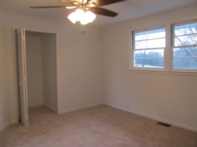 160 State Rd S-42-4359 Roebuck, SC 29376 - Photo 16 of 31 Gallery Image 16