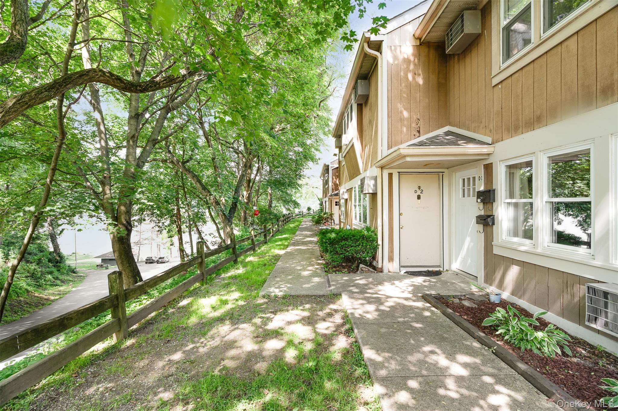 68 Gerald Drive, Unit D1 Poughkeepsie, NY 12601 - Photo 2 of 29 Surrounding community