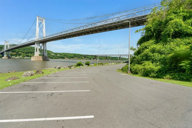 $299,500 | 68 Gerald Drive, Unit D1, Poughkeepsie, NY 12601