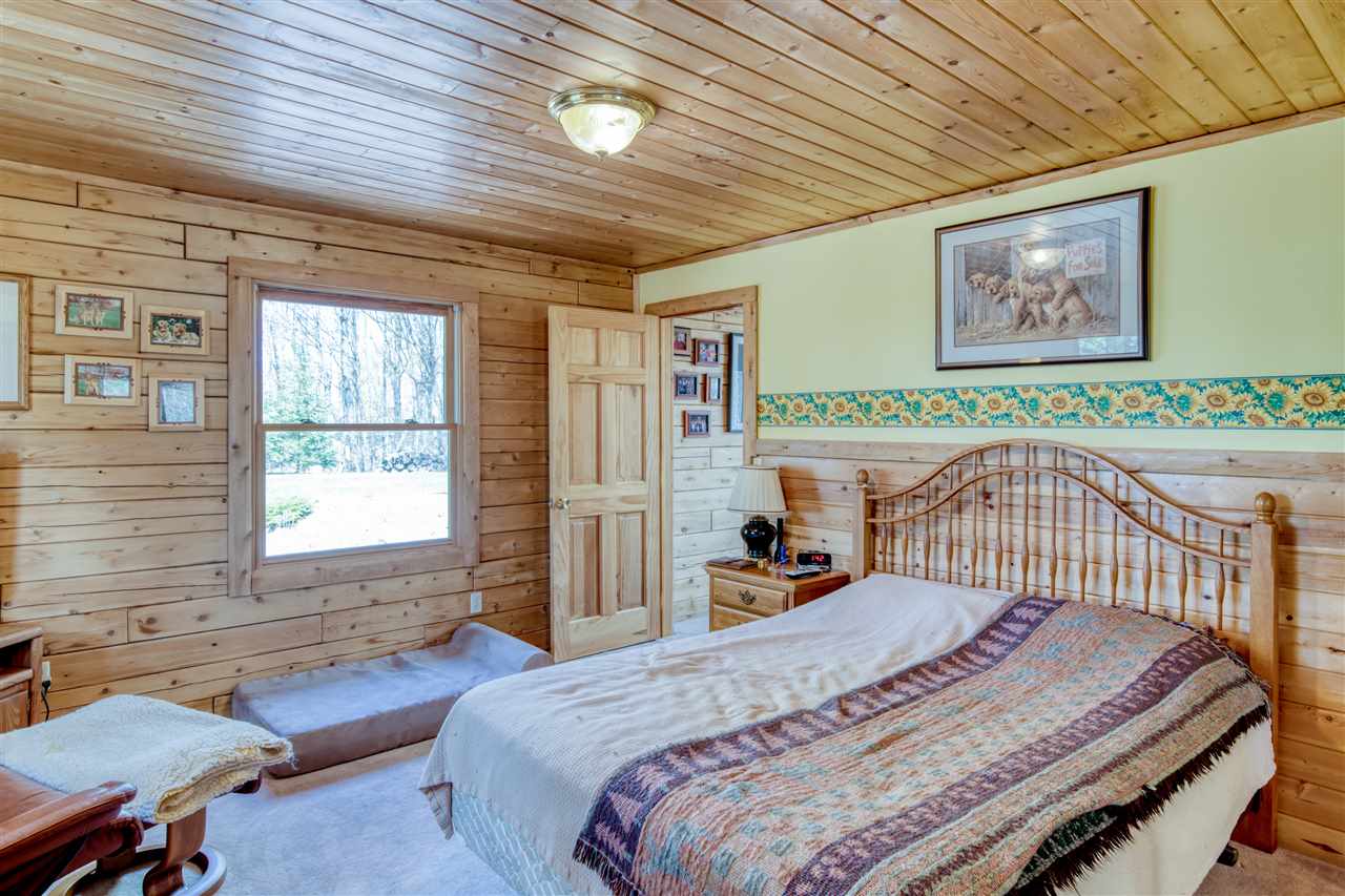 7530 Elk Lake Road Williamsburg, MI 49690 - Photo 33 of 41 1860959-32.JPG