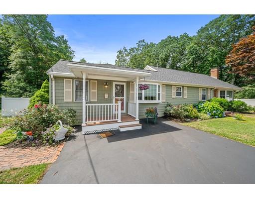 31 Merilyn Road Weymouth, MA 02190 - Photo 3 of 25 a view of a house with a yard
