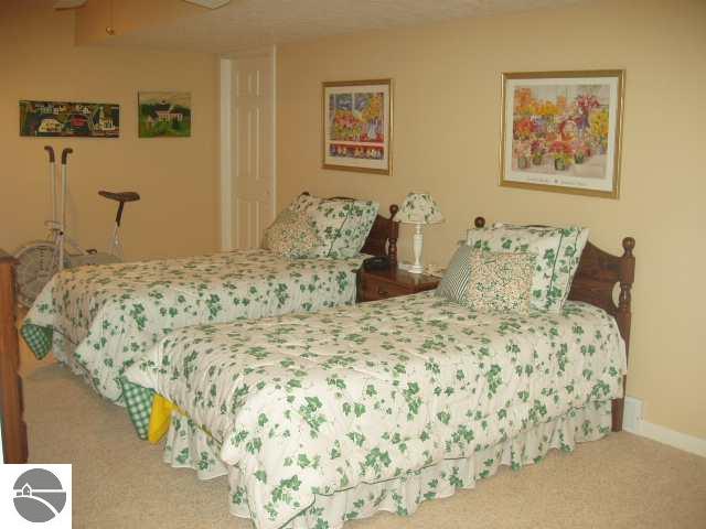 6532 Mission Ridge Traverse City, MI 49686 - Photo 9 of 9 1669774-8.JPG