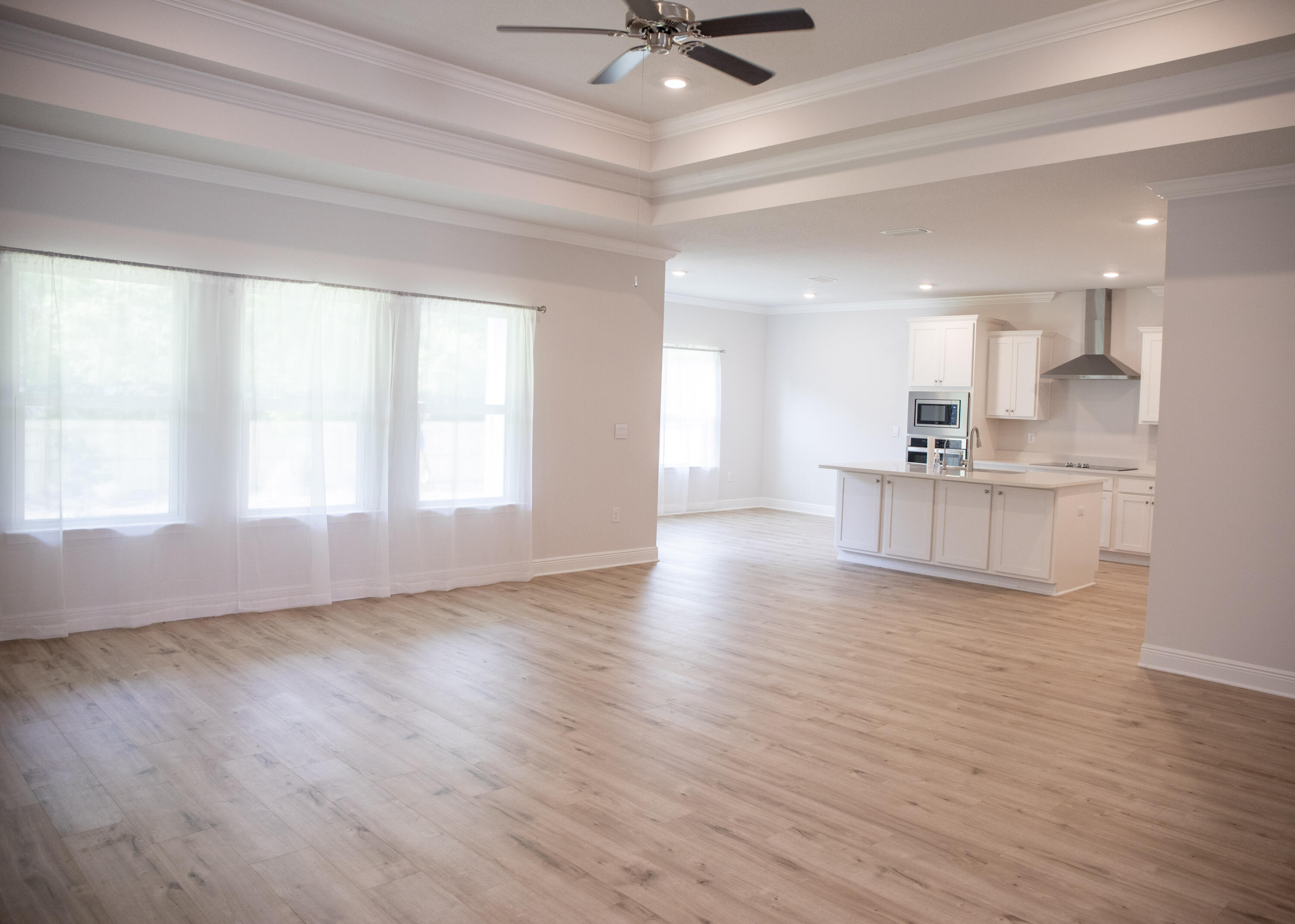 56 Secluded Circle Freeport, FL 32439 - Photo 12 of 26 Living Room