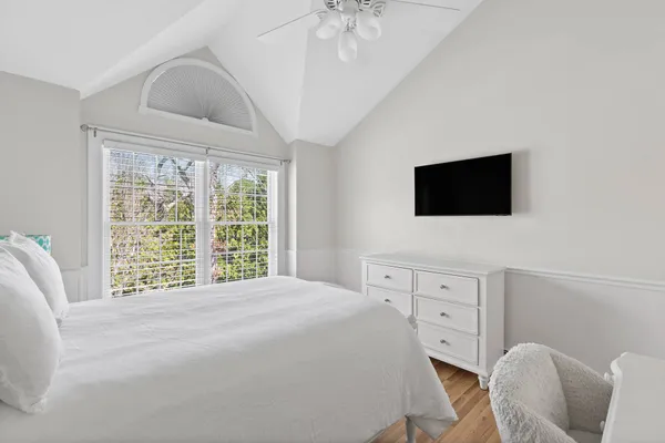 $35,000 | 50 Wooded Oak Lane, East Hampton, NY 11937