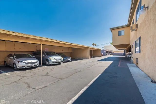 $1,600 | 17931 Devonshire Street, Unit 28, Northridge, CA 91326