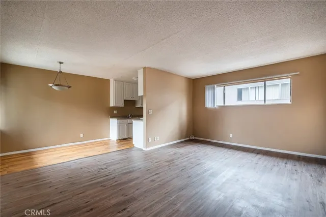 $1,600 | 17931 Devonshire Street, Unit 28, Northridge, CA 91326