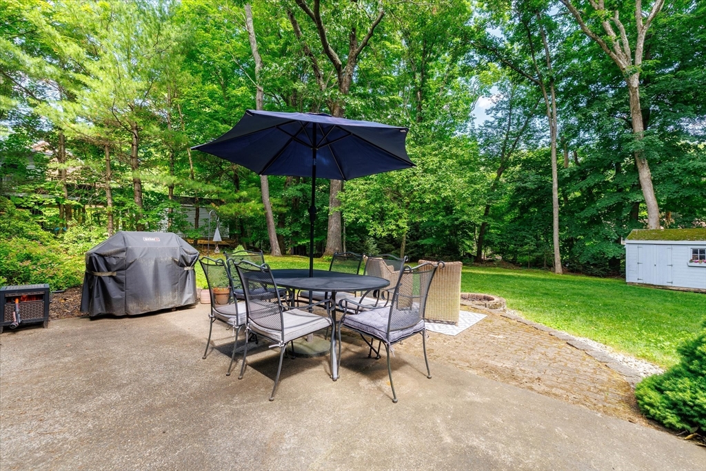 46 Bancroft Road Holden, MA 01520 - Photo 7 of 35