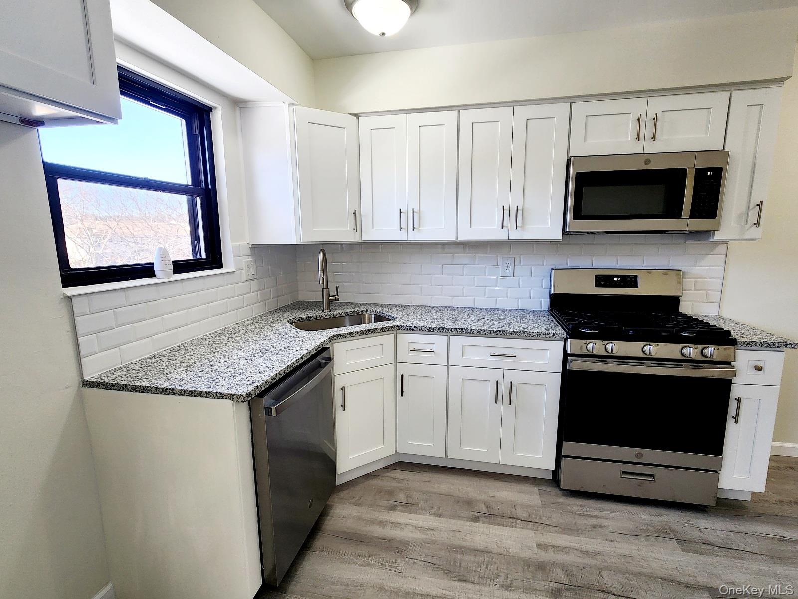 196 Sneden Place West, Unit 196 Spring Valley, NY 10977 - Photo 10 of 18