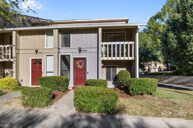 $270,000 | 7939 Charter Oak Lane, Charlotte, NC 28226