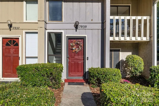 $270,000 | 7939 Charter Oak Lane, Charlotte, NC 28226