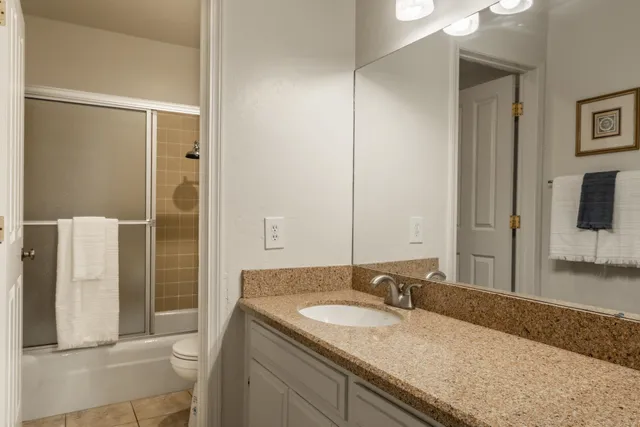 $1,150,000 | 221 Canyon Boulevard, Unit 206, Mammoth Lakes, CA 93546