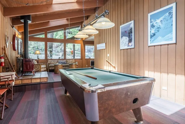 $1,150,000 | 221 Canyon Boulevard, Unit 206, Mammoth Lakes, CA 93546