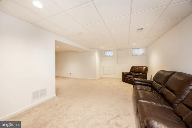 a view of a livingroom with furniture