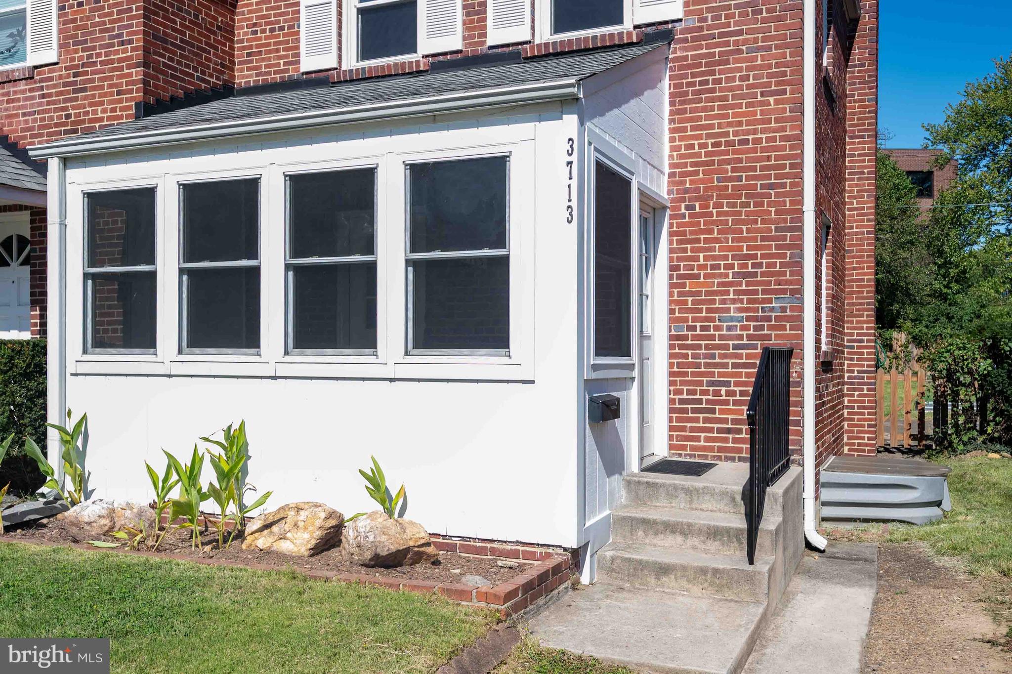 3713 1st Road South Arlington, VA 22204 - Photo 4 of 58 Gallery Image 4
