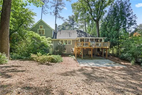 a view of a small yard in front of a house