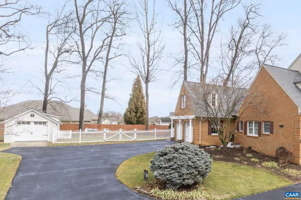 $713,000 | 124 Pelham Woods Circle, Waynesboro, VA 22980