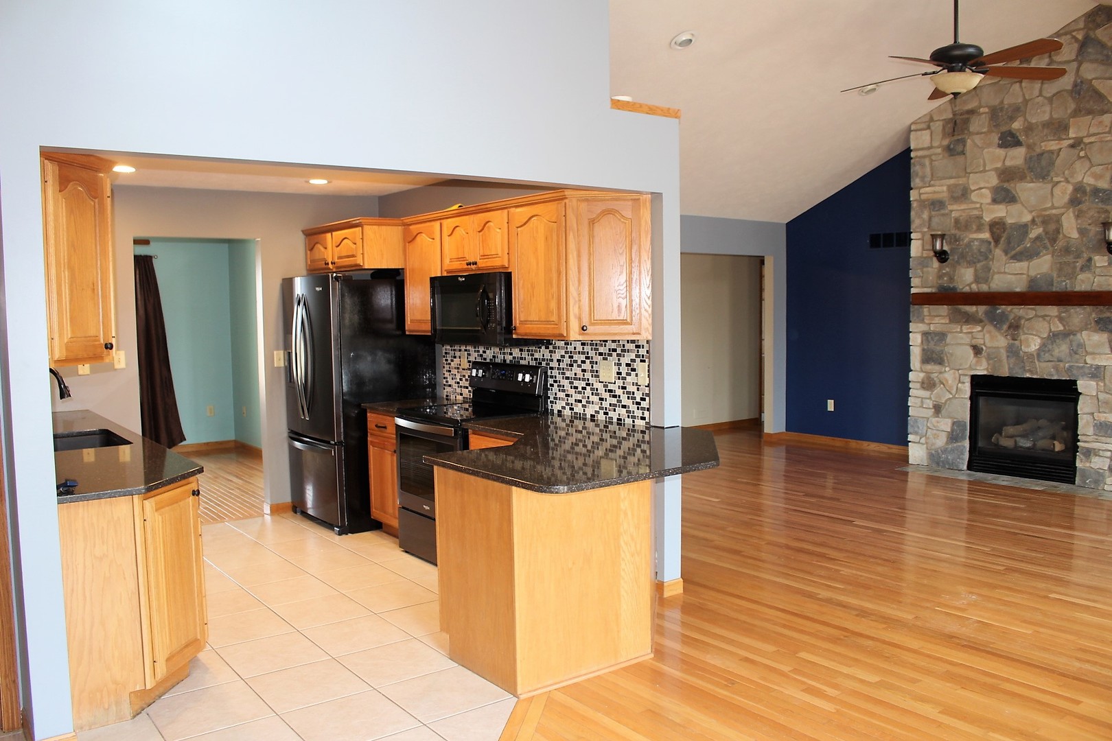 8325 Idlewood Road Clinton, IL 61727 - Photo 9 of 42