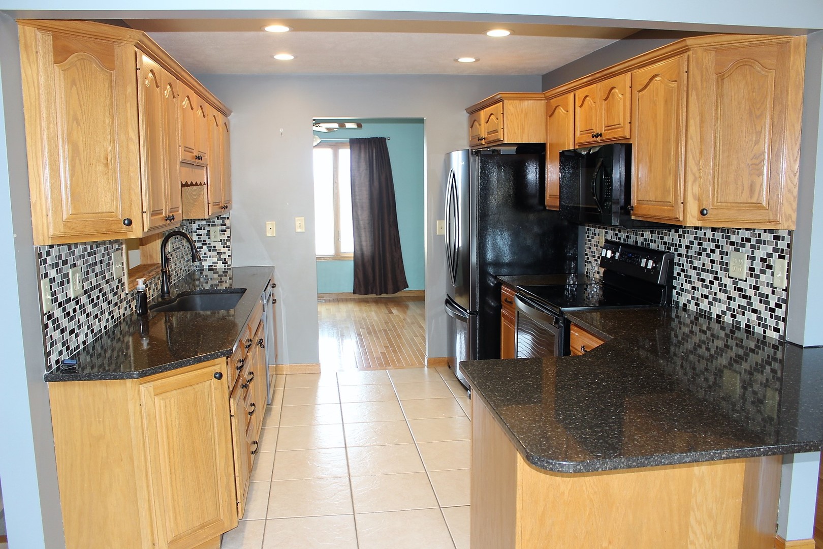 8325 Idlewood Road Clinton, IL 61727 - Photo 10 of 42