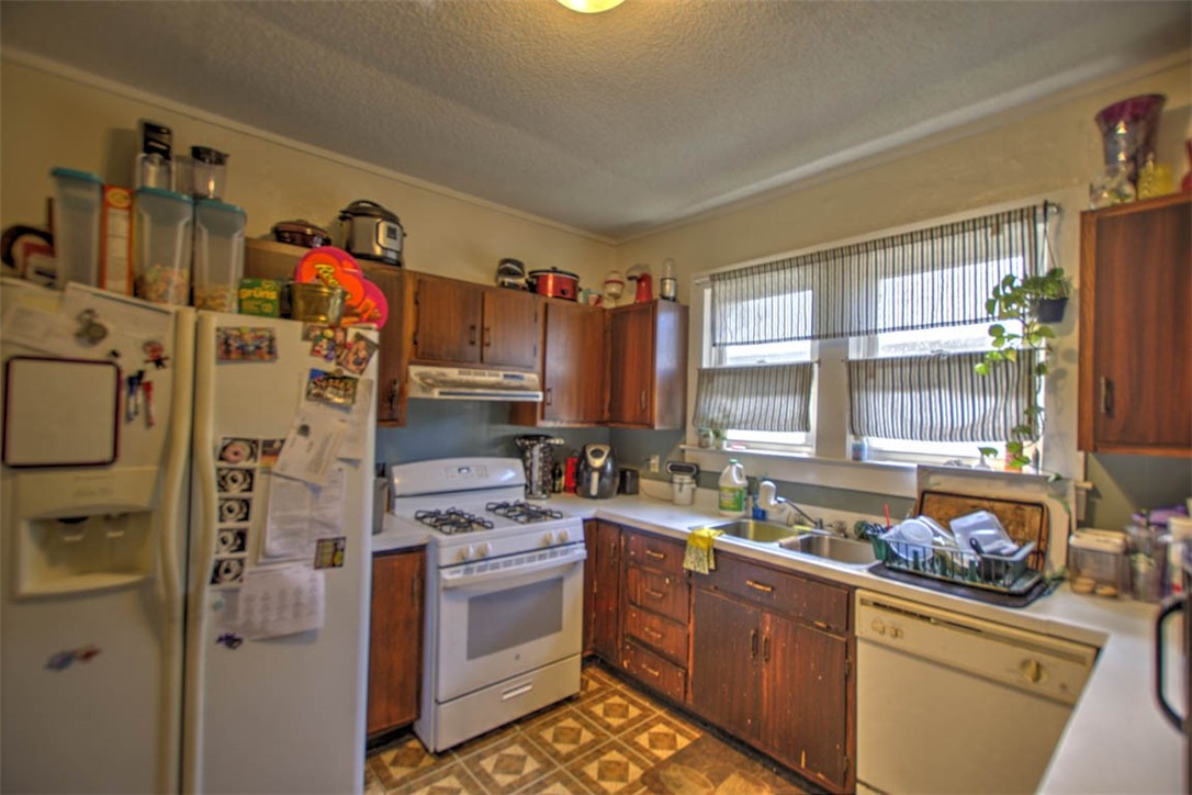 525 South 22nd Place Decatur, IL 62521 - Photo 8 of 19