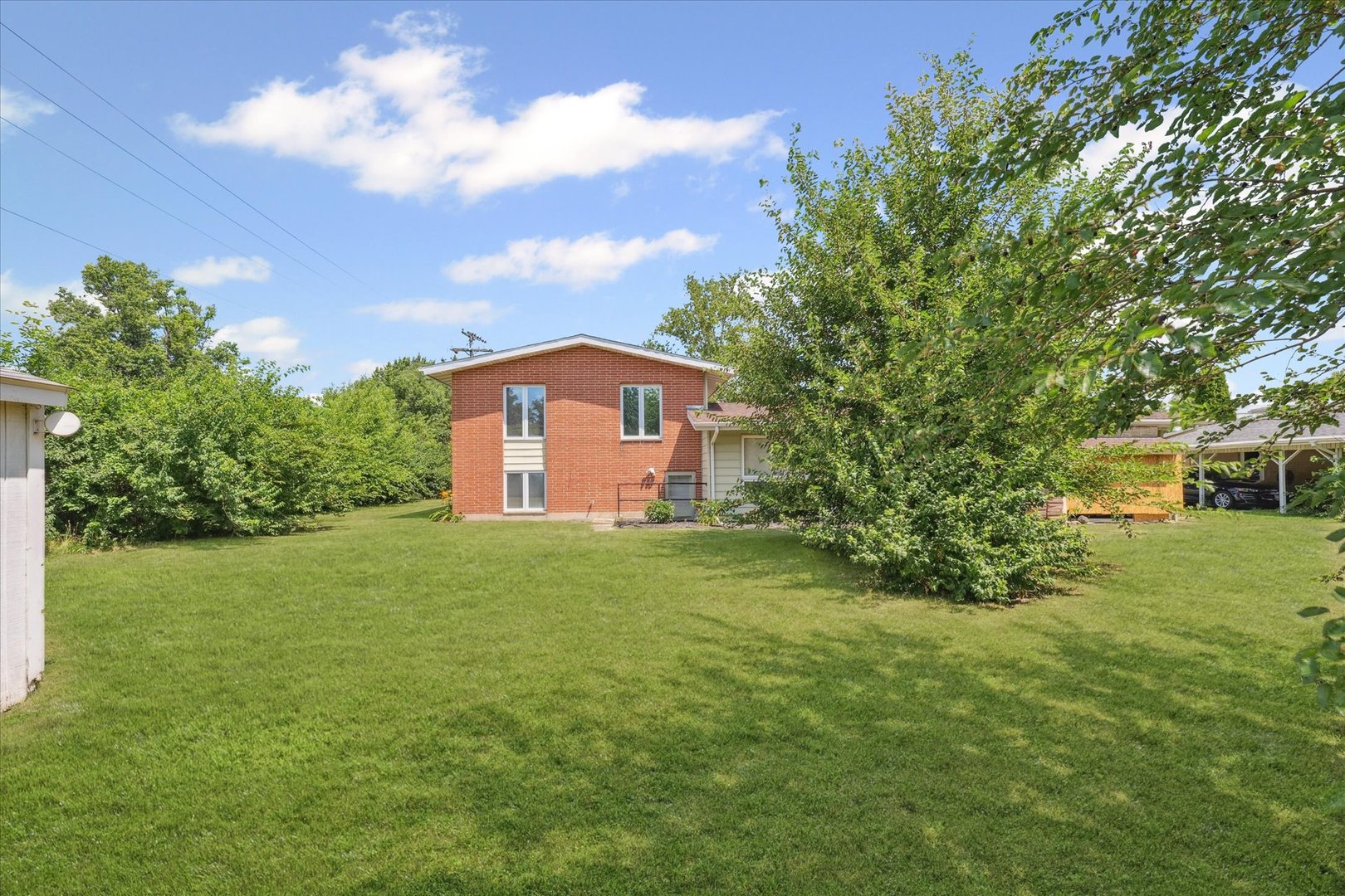1565 South Pointe Drive Rantoul, IL 61866 - Photo 4 of 37