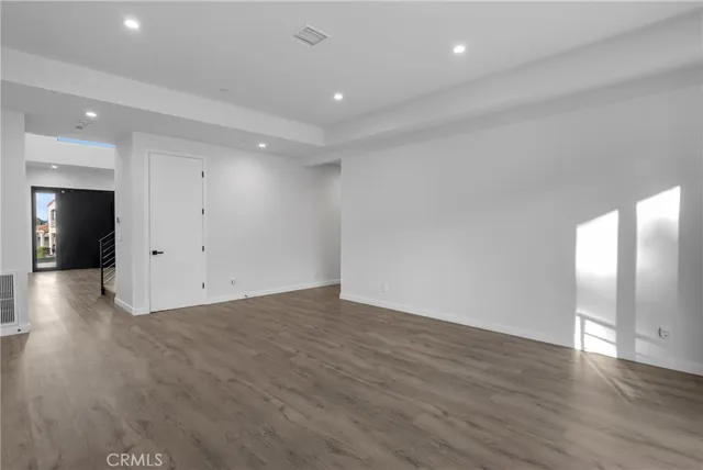 $14,000 | 5196 Orange Place, Los Angeles, CA 90008