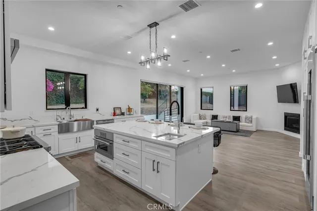 $14,000 | 5196 Orange Place, Los Angeles, CA 90008