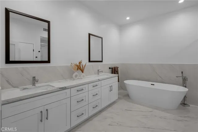 $14,000 | 5196 Orange Place, Los Angeles, CA 90008