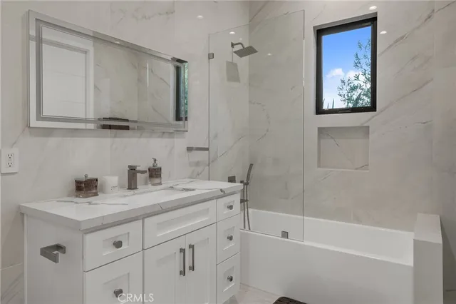 $14,000 | 5196 Orange Place, Los Angeles, CA 90008