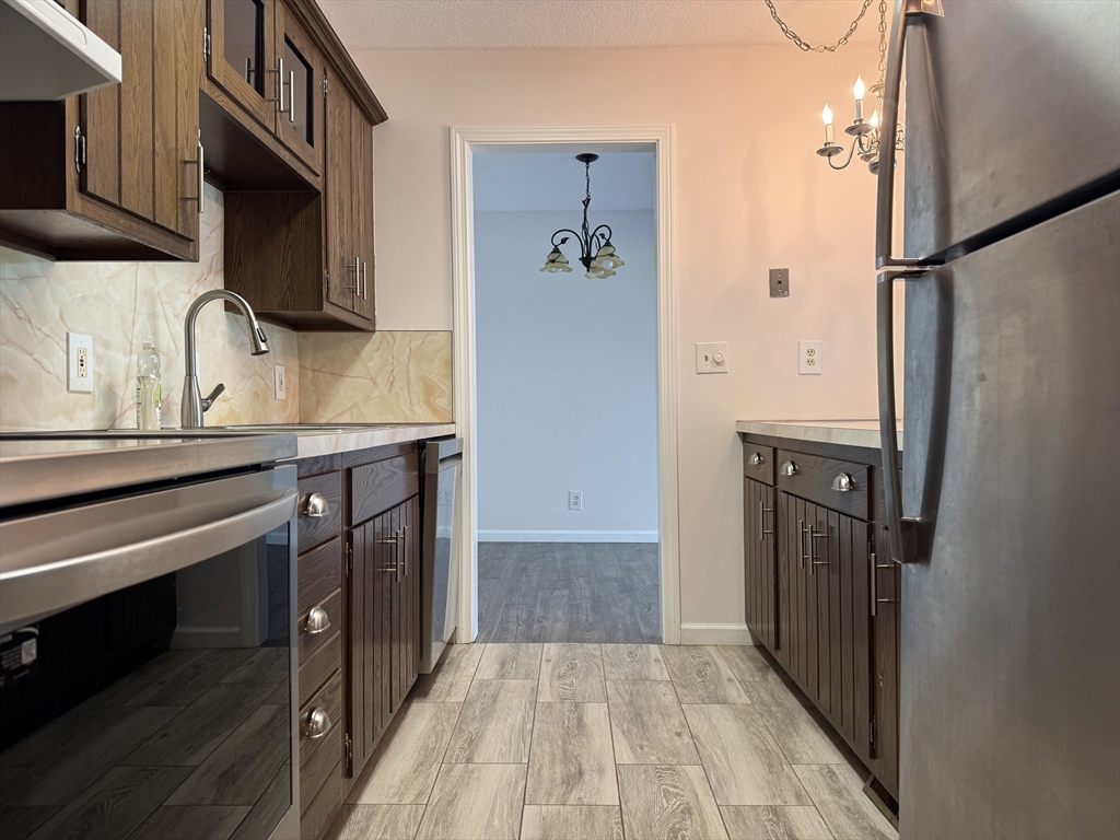 324 Russell Road, Unit 109 Westfield, MA 01085 - Photo 3 of 18