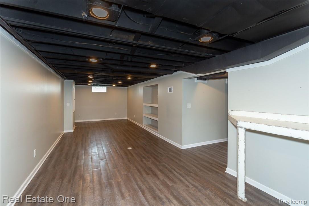 1559 Princeton Road Berkley, MI 48072 - Photo 18 of 22 Nicely finished lower level perfect for entertaining!!!