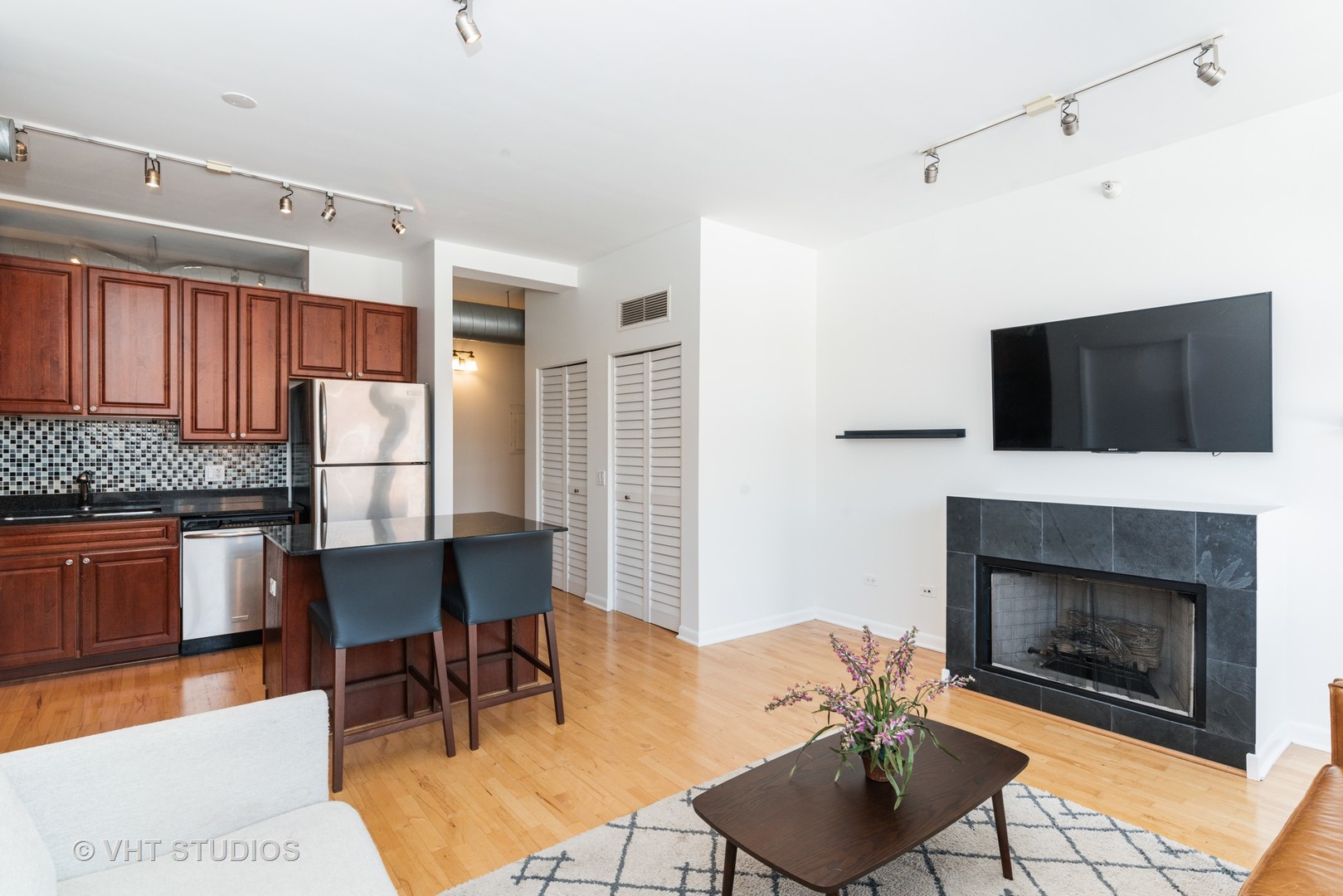 1200 West Monroe Street, Unit 412 Chicago, IL 60607 - Photo 5 of 20