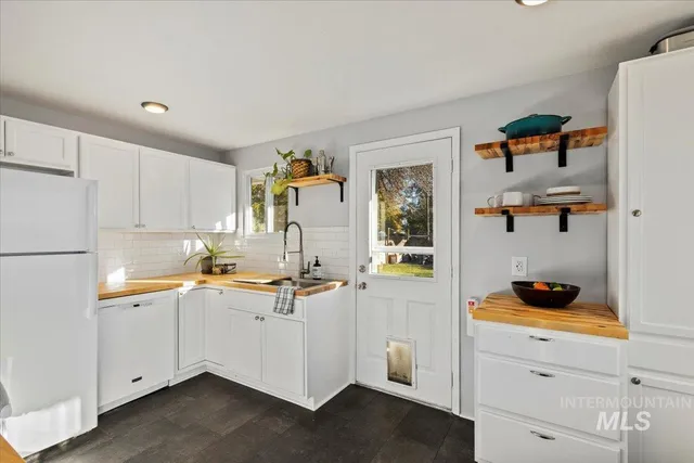 $359,900 | 2026 East 11th Twin Falls, Twin Falls, ID 83301