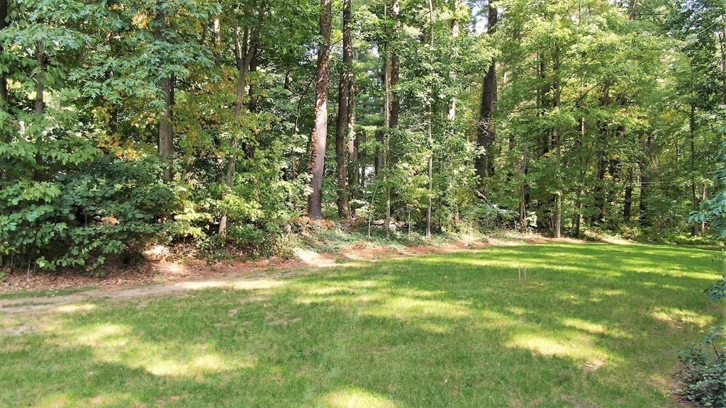 139 Walker Pond Road Sturbridge, MA 01566 - Photo 4 of 42 Gallery Image 4