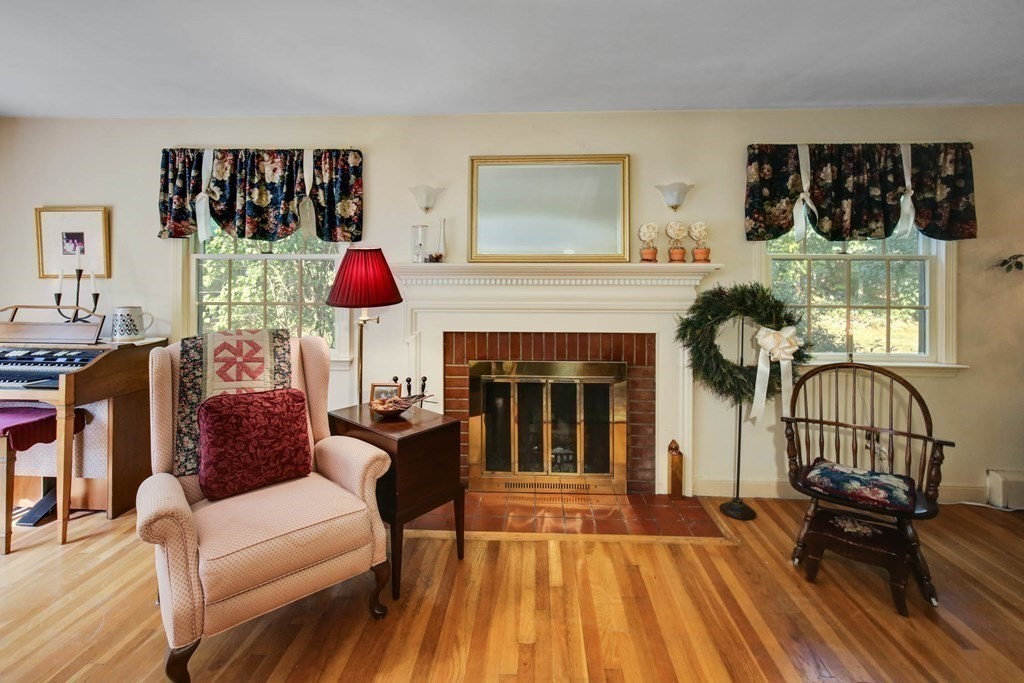 139 Walker Pond Road Sturbridge, MA 01566 - Photo 8 of 42 Gallery Image 8