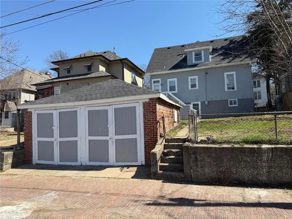 $194,900 | 1204 North 8th Street, St. Joseph, MO 64501