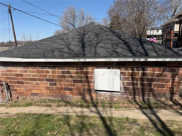 $194,900 | 1204 North 8th Street, St. Joseph, MO 64501