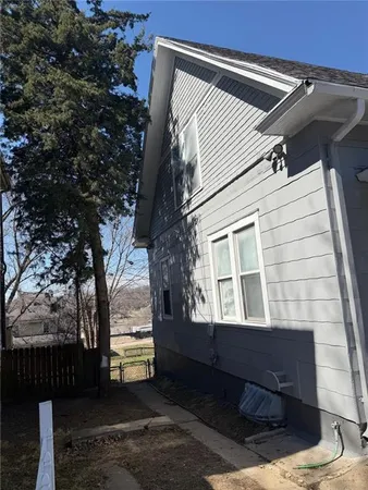 $194,900 | 1204 North 8th Street, St. Joseph, MO 64501