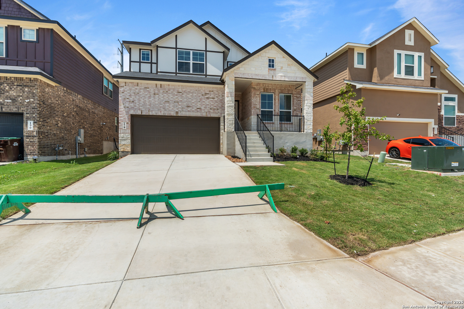 178 Jax Loop San Antonio, TX 78253 - Photo 4 of 45 a house with garden in front of it